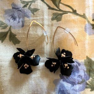 New York & Company - 3 Black Flowers - Gold - 1.5 inch Drop